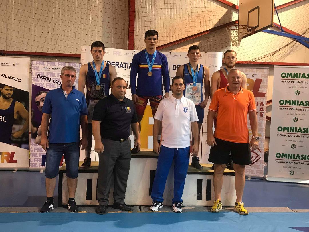 Campionatul Național de lupte rezervat juniorilor